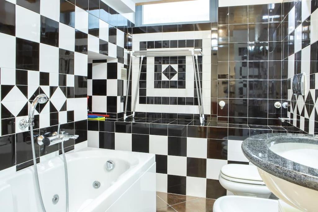 ميلان Comfortable Flat In Porta Romana المظهر الخارجي الصورة